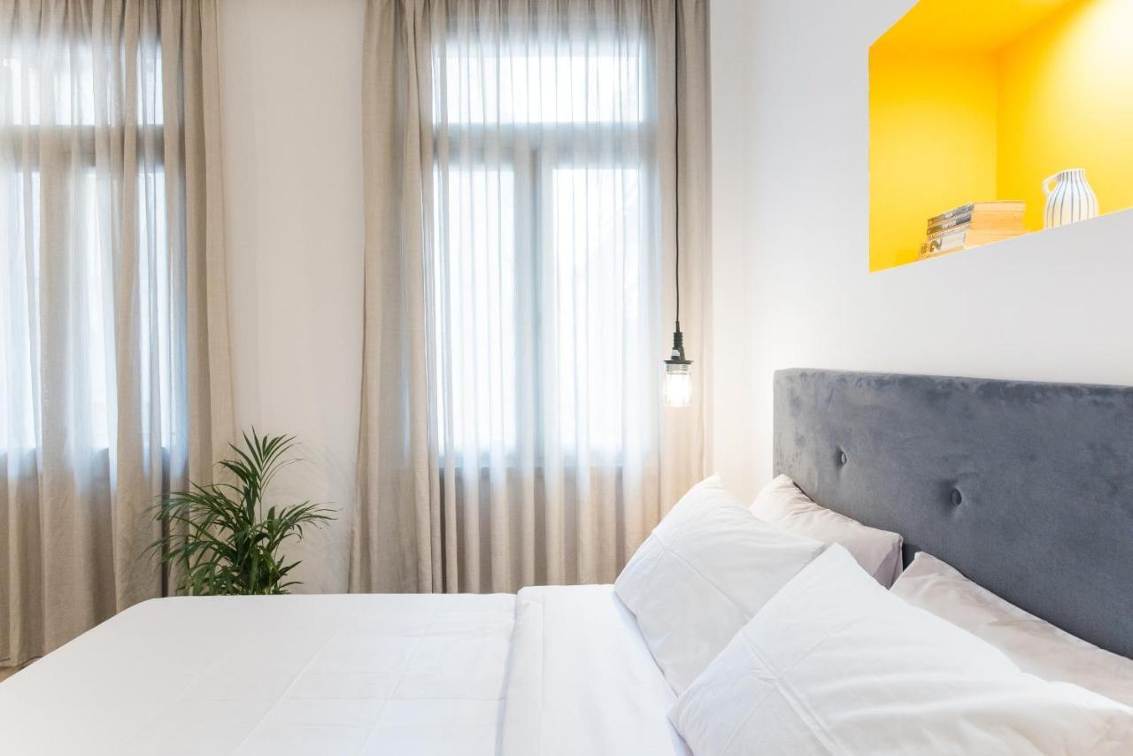 Monk Monastiraki Suites Athen Eksteriør billede